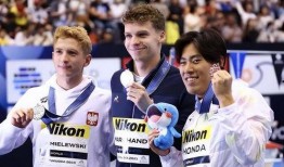 游泳队吃瓜爆料最新一期,揭秘最新一期吃瓜爆料背后的真相